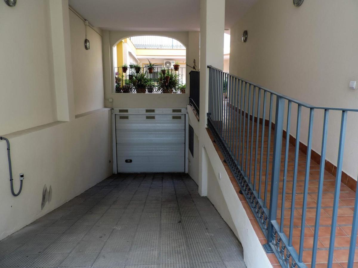Apartment Duplex, Terraza, 10 Min Coche Centro Sevilla Camas